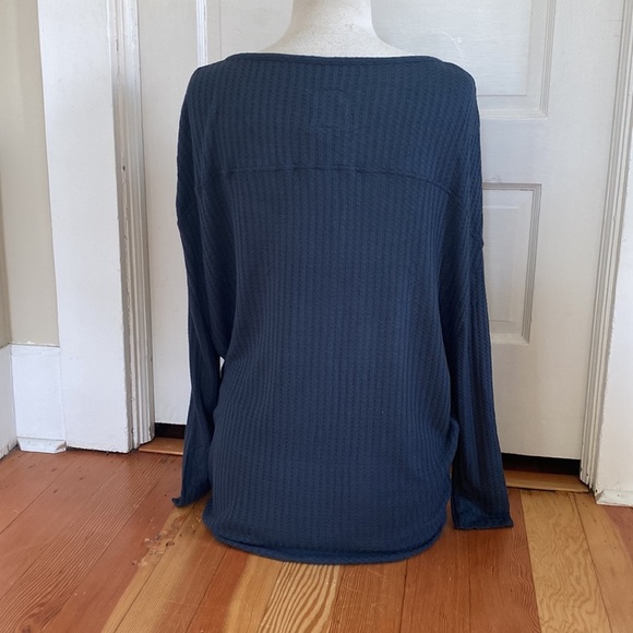 Chaser NWT Medium - Picture 3 of 5